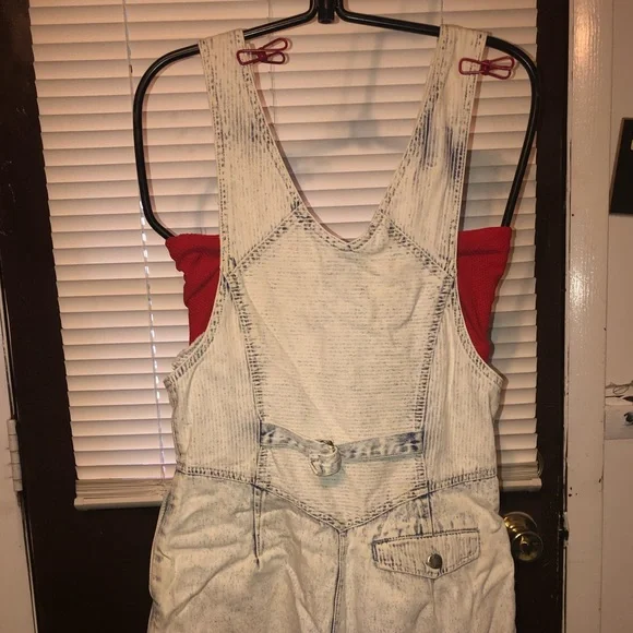 VINTAGE 1980’s OVERALL DISTRESSED PINSTRIPE DENIM SHORTALLS - Picture 2 of 16